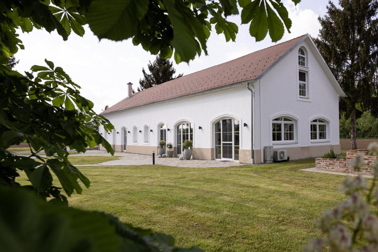 Landhofmuehle Apartment Eltendorf Bagian luar foto